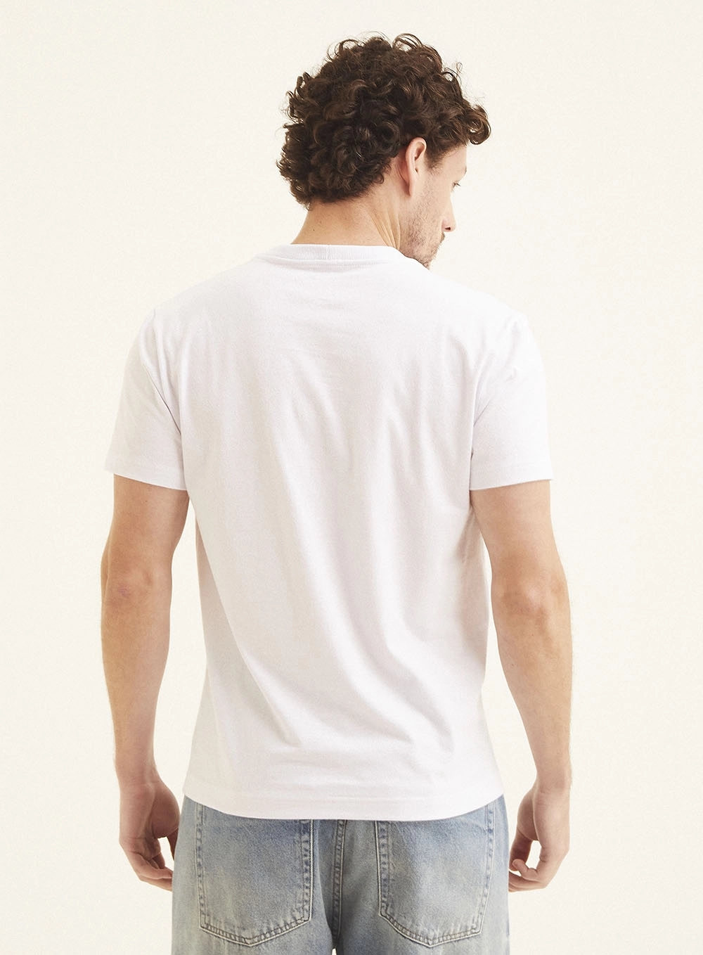 Camiseta Masculina Fit Com Estampa Branco 4