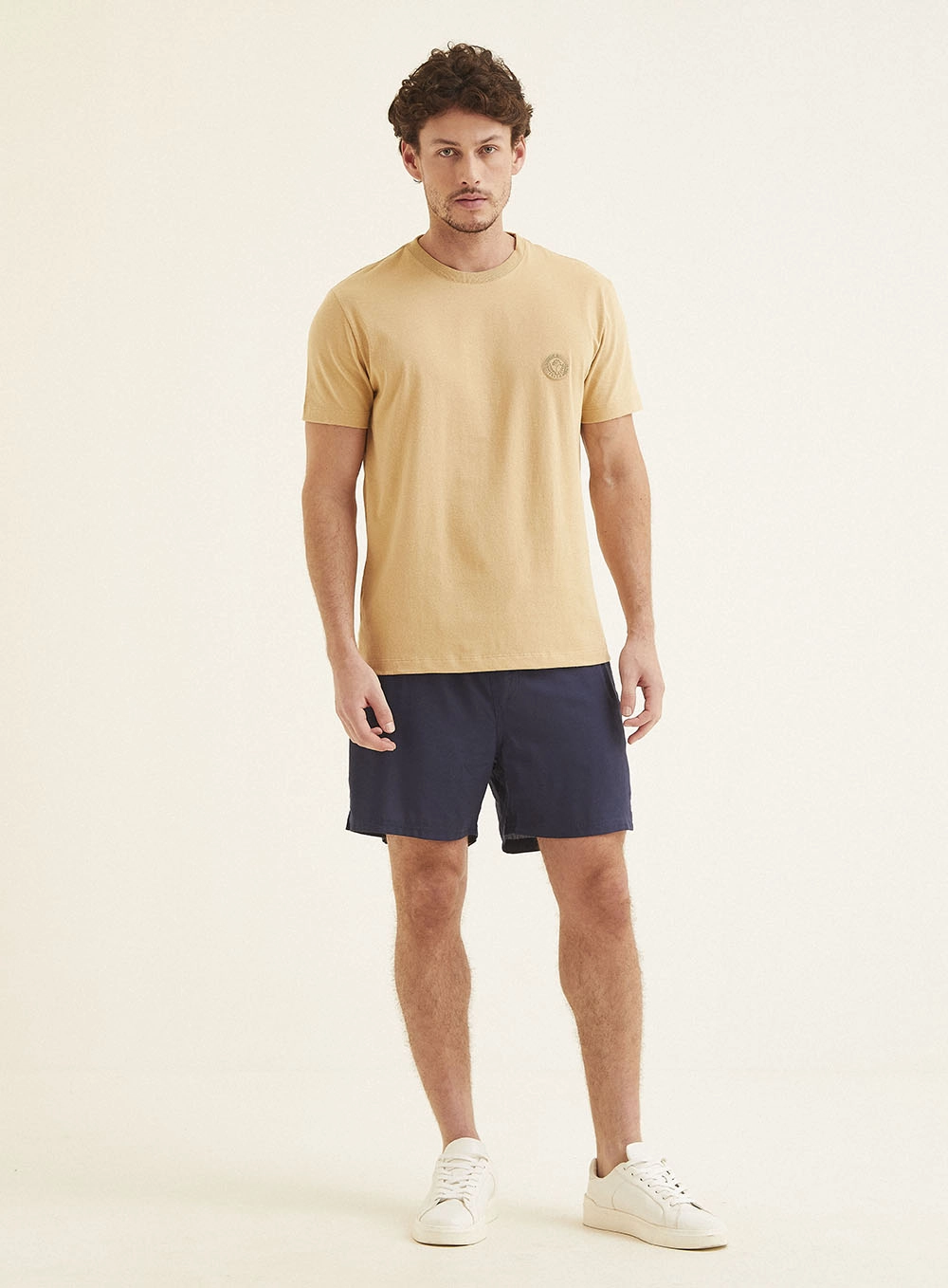 Camiseta Masculina Básica Fit Bege 1