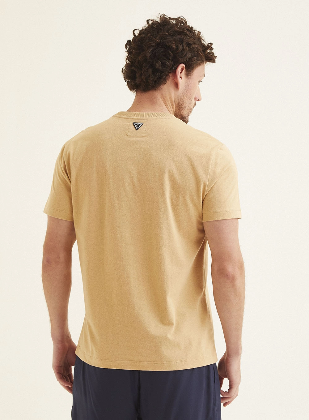 Camiseta Masculina Básica Fit Bege 4