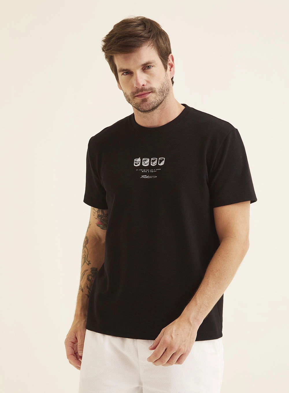 Camiseta Masculina New Com Estampa Minimalista Preto 2