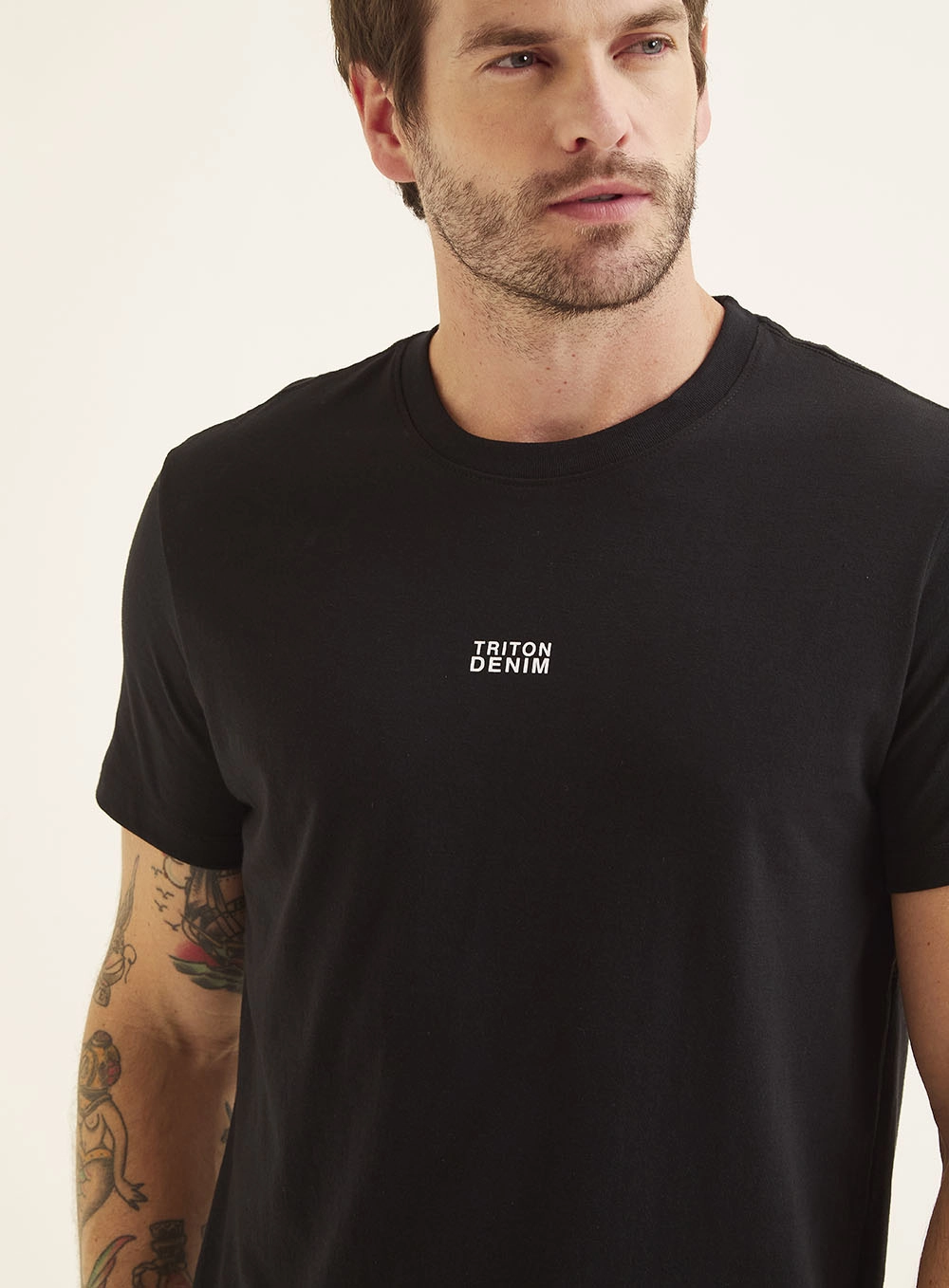 Camiseta Masculina Fit Manga Curta Preto 3