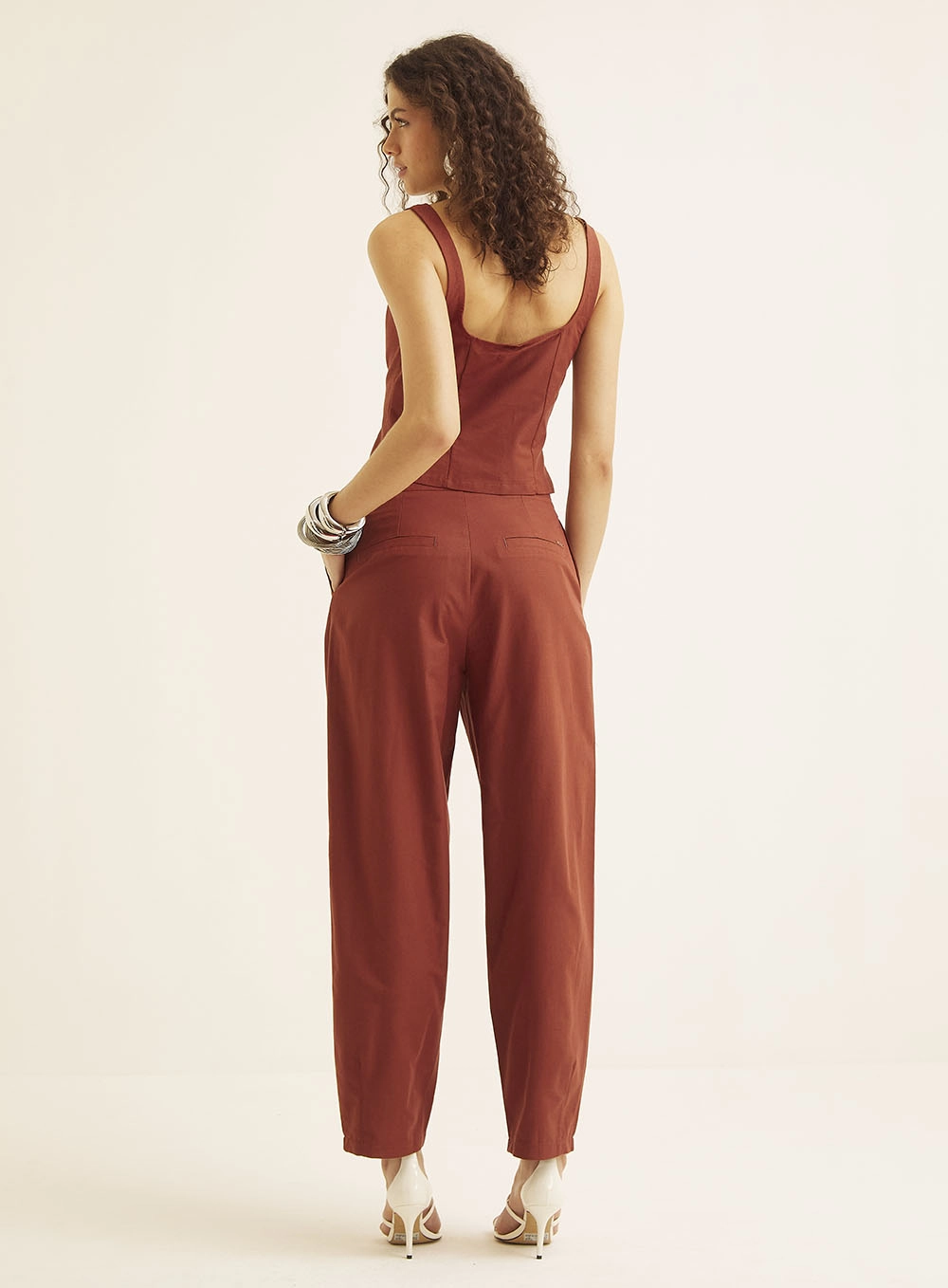Blusa Alfaiataria Comfort Marrom 5