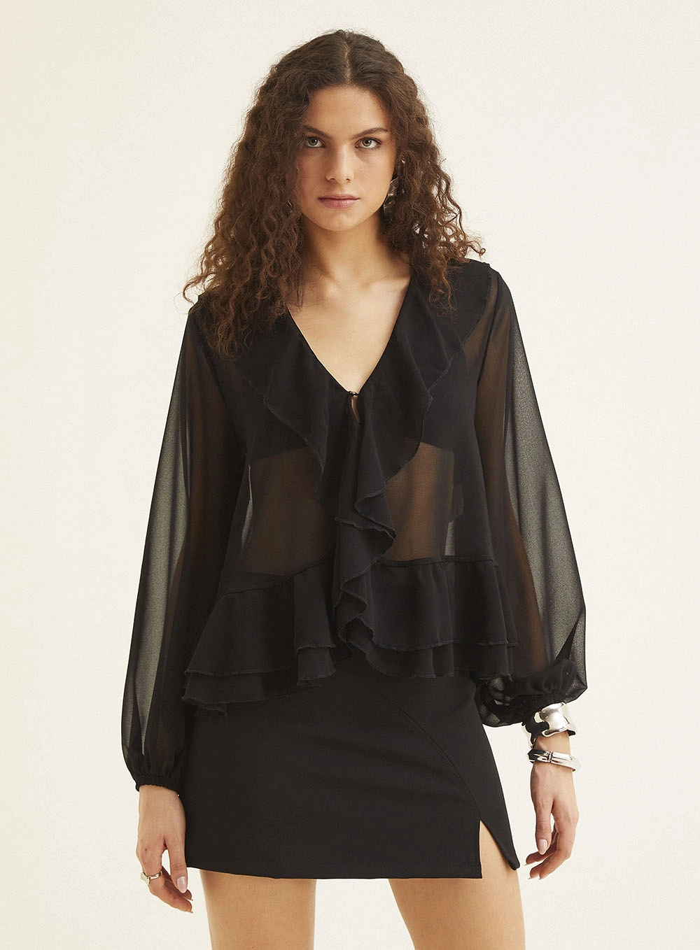 Blusa Manga Longa De Tule Preto 2