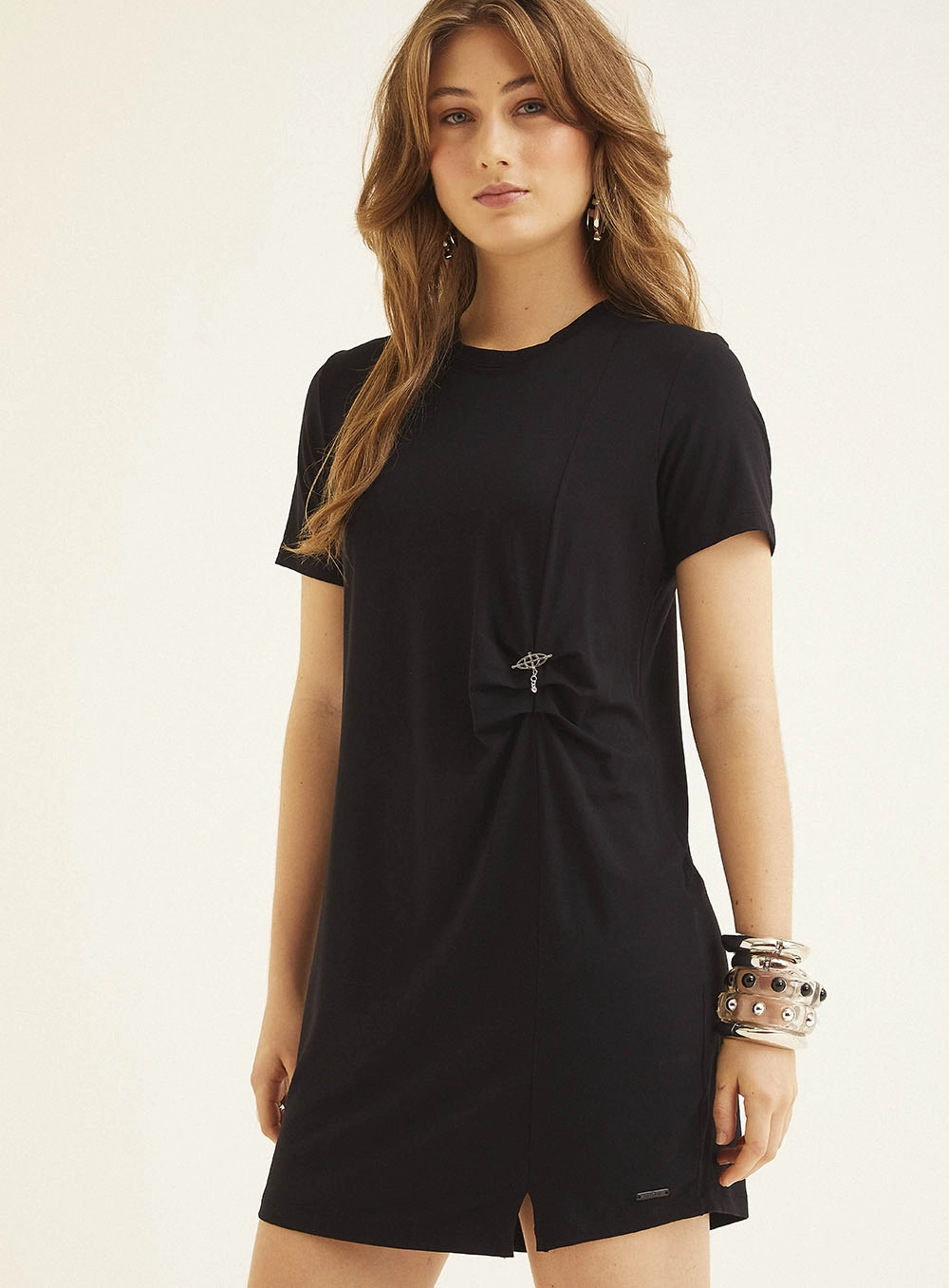 Vestido T-shirt Dress Com Aplicação Preto 3