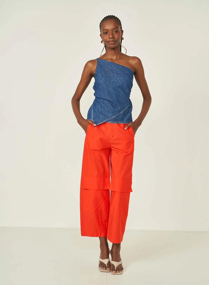 Calça Barril Com Bolsos Frontais