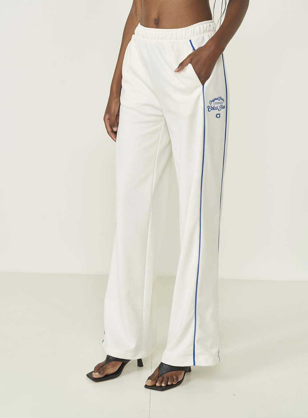 Calça Esportiva Joana Com Listra Lateral Off Shell