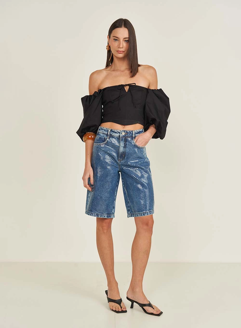 Bermuda Jeans Feminina Com Detalhes Frontais Índigo