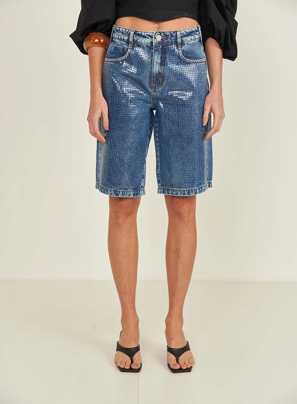 Bermuda Jeans Feminina Com Detalhes Frontais Índigo