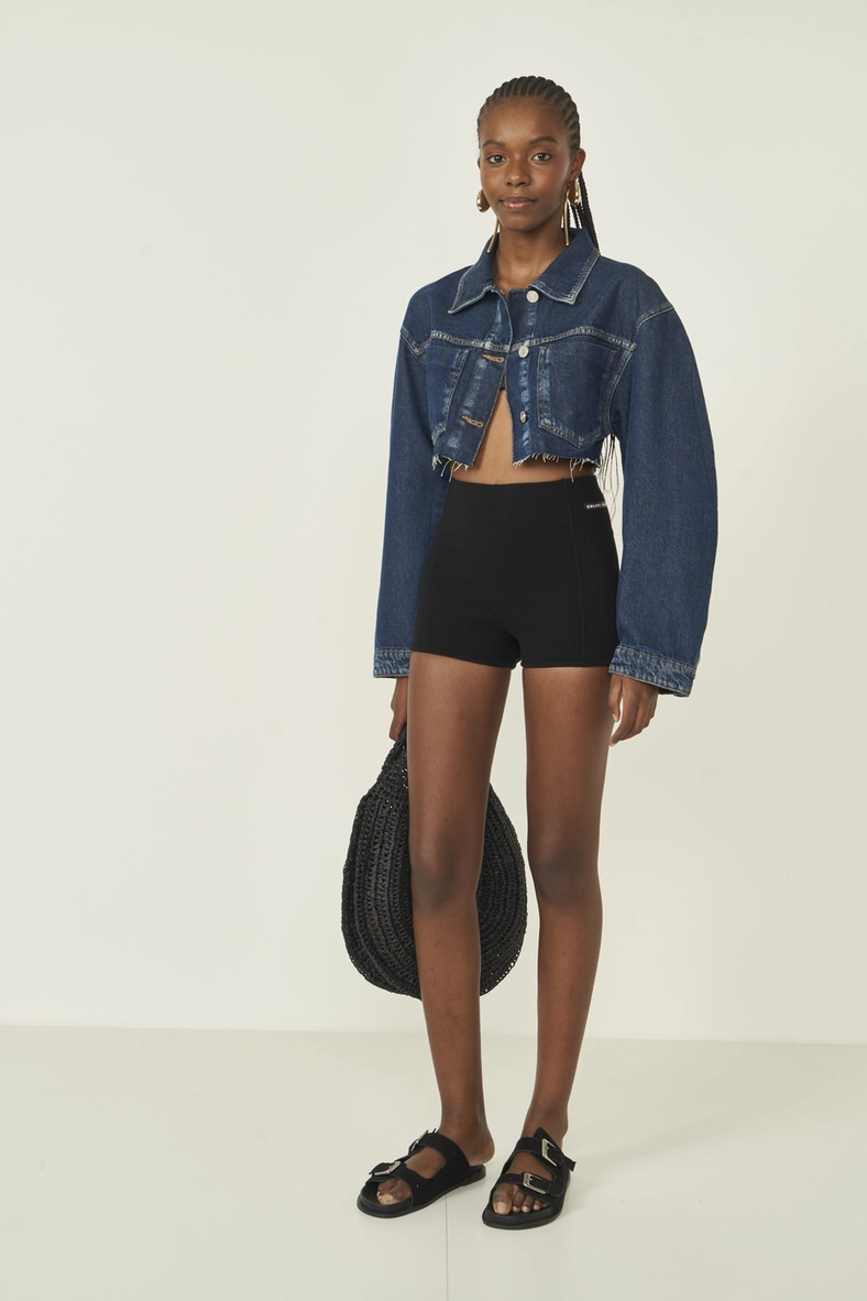 Short Curto Slim Malha
