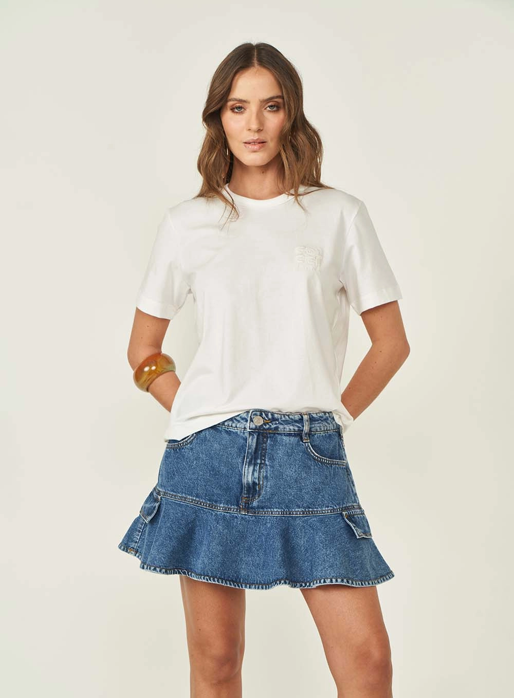 Camiseta Feminina Boy Off Shell