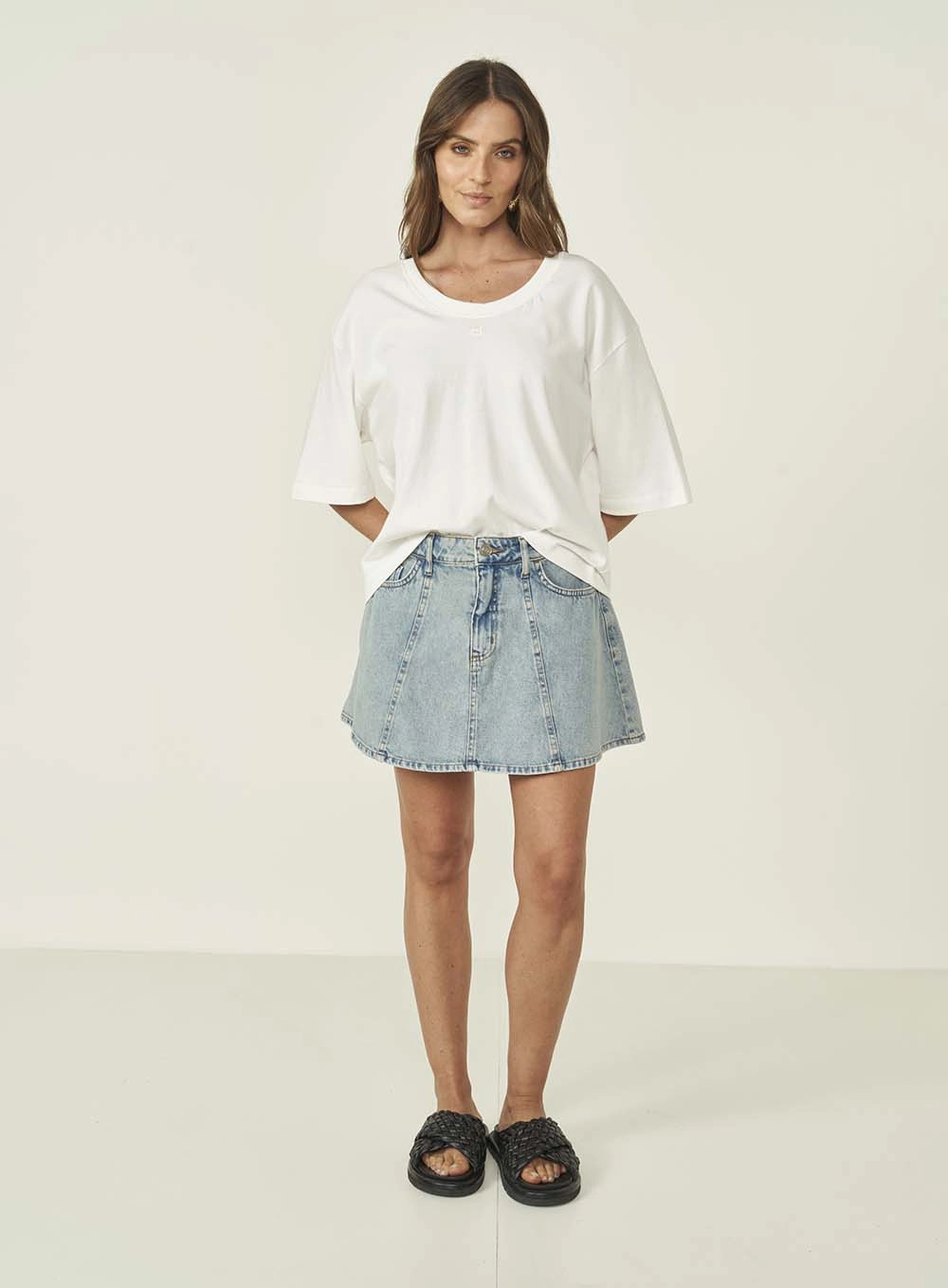 Camiseta Feminina Loose Off Shell