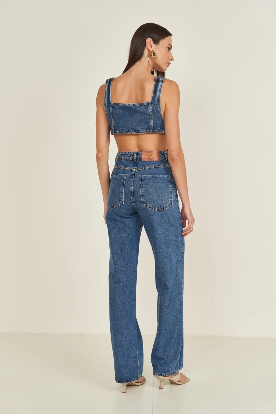Jardineira Jeans Feminina Alfaiataria Berlim Índigo