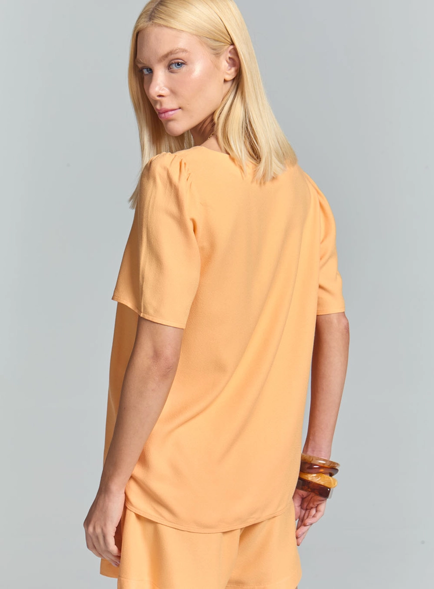 Camiseta Feminina Comfort Com Detalhe Franzido Laranja 4