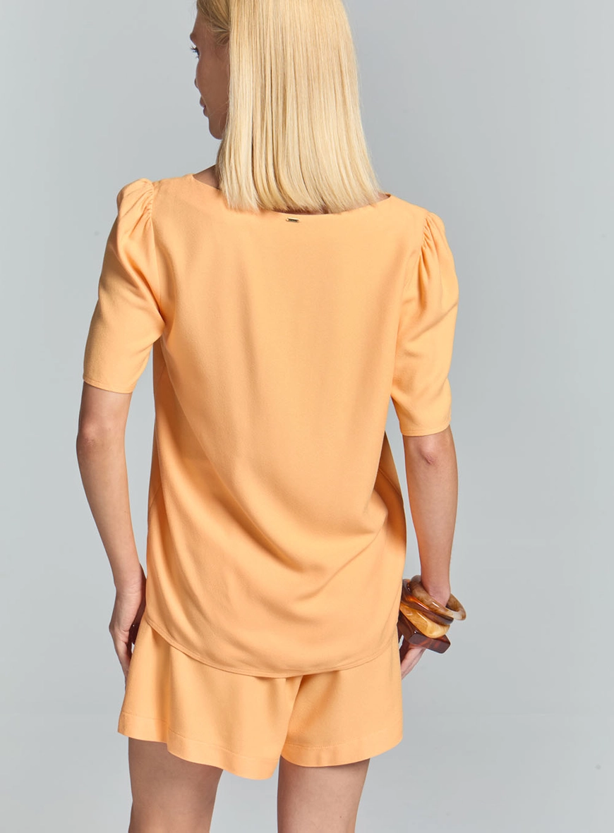 Camiseta Feminina Comfort Com Detalhe Franzido Laranja 5