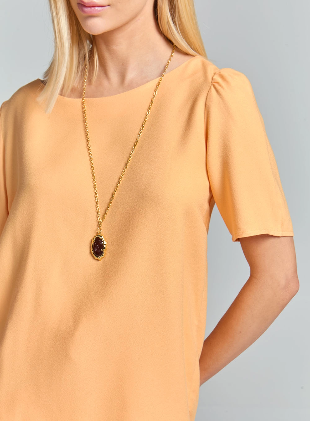 Camiseta Feminina Comfort Com Detalhe Franzido Laranja 3