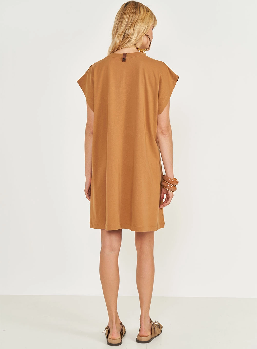 Vestido T-shirt Com Estampa Marrom Evermore