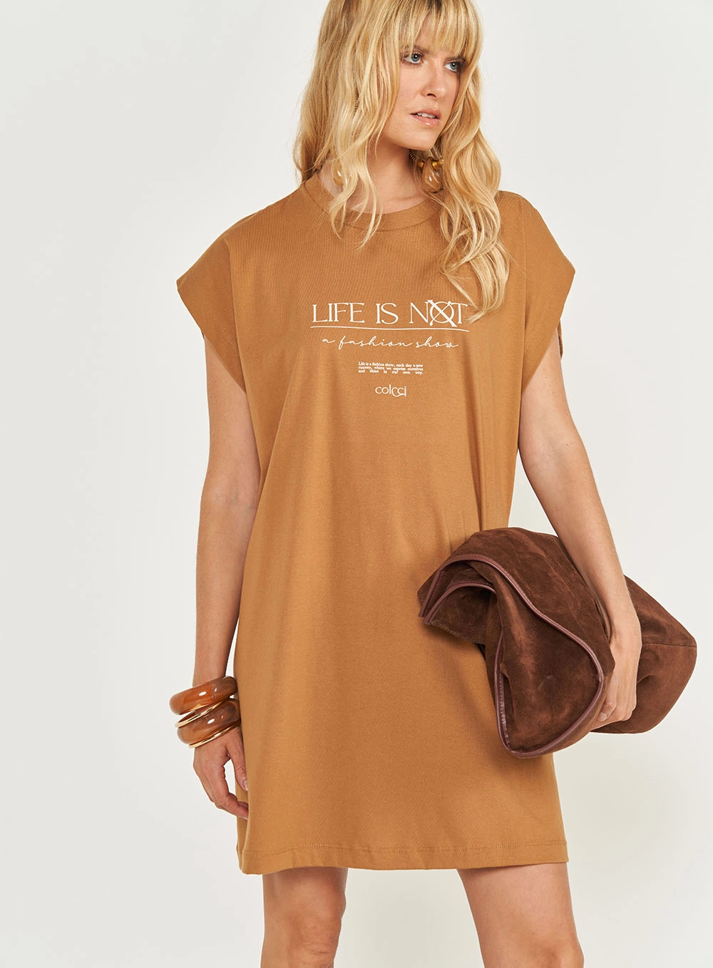 Vestido T-shirt Com Estampa Marrom Evermore