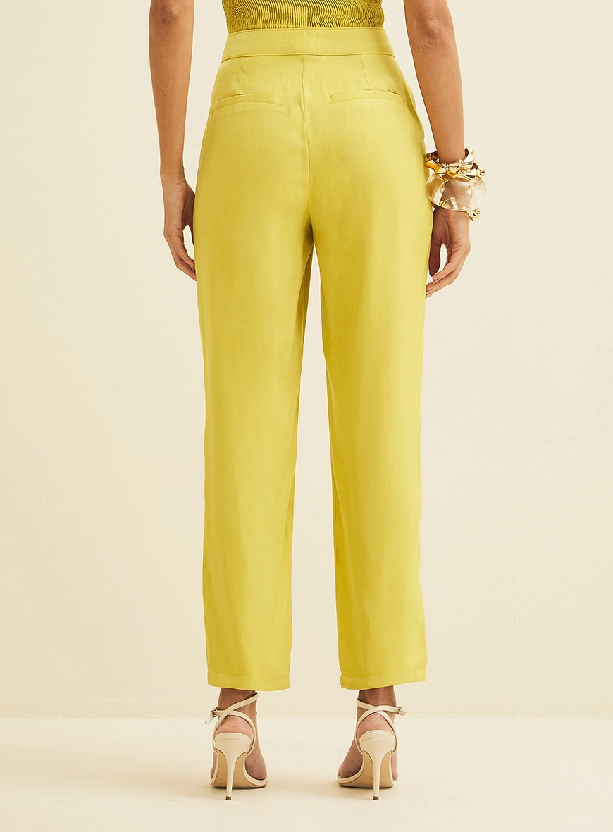 Calça Feminina Em Alfaiataria Amarelo