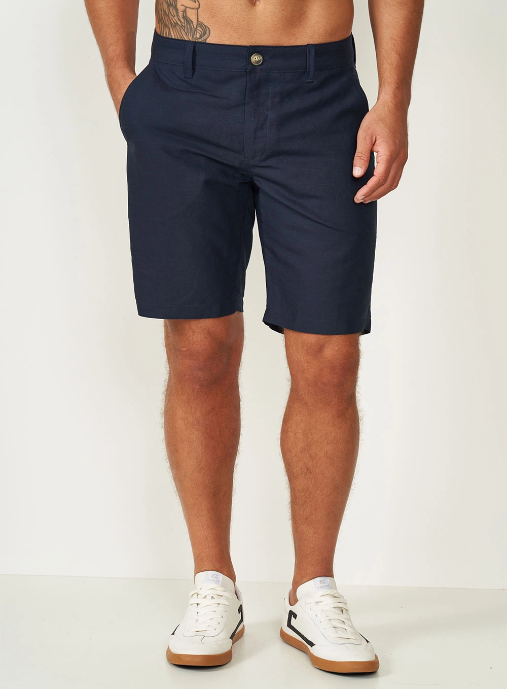 Bermuda Masculina Davi Em Linho Azul