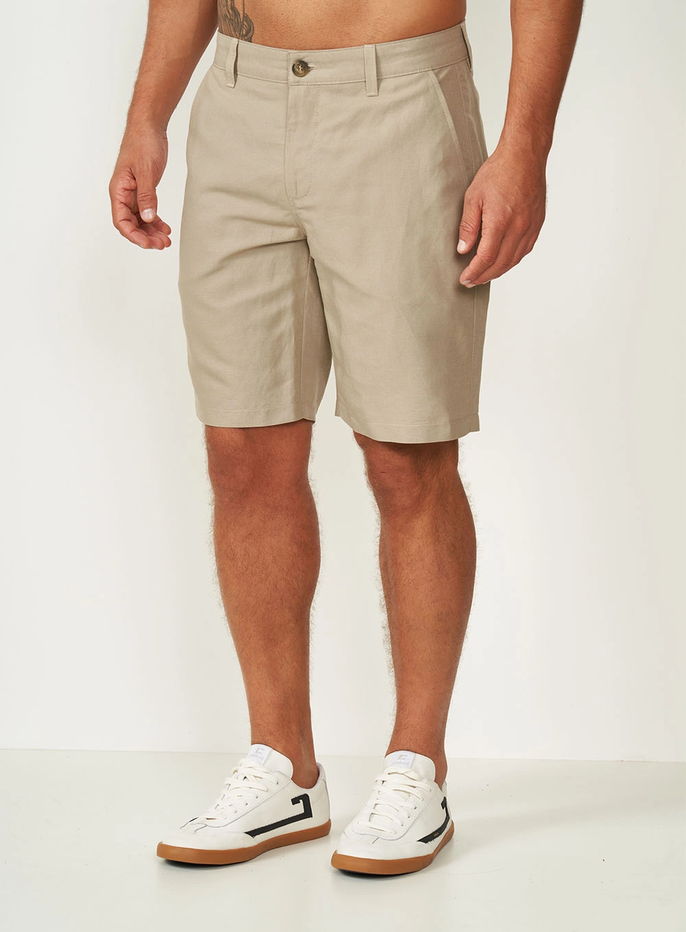 Bermuda Masculina Davi Em Linho Bege Cinzas