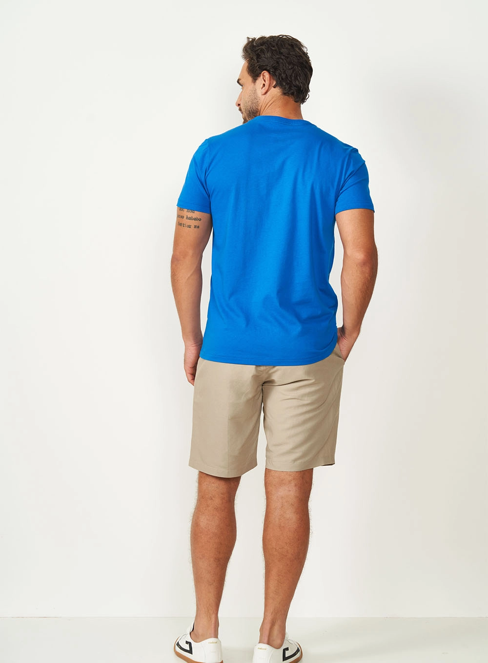 Camiseta Masculina Slim Com Estampa Em Logo Azul