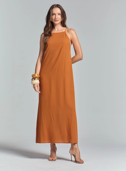 Vestido Comfort De Alça Decote Quadrado E Fenda