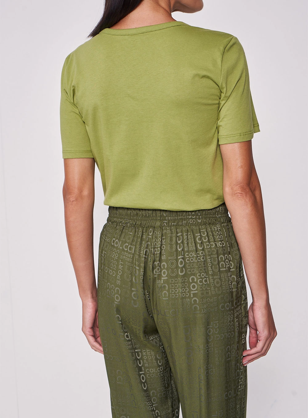 Camiseta Basic Gola V Verde