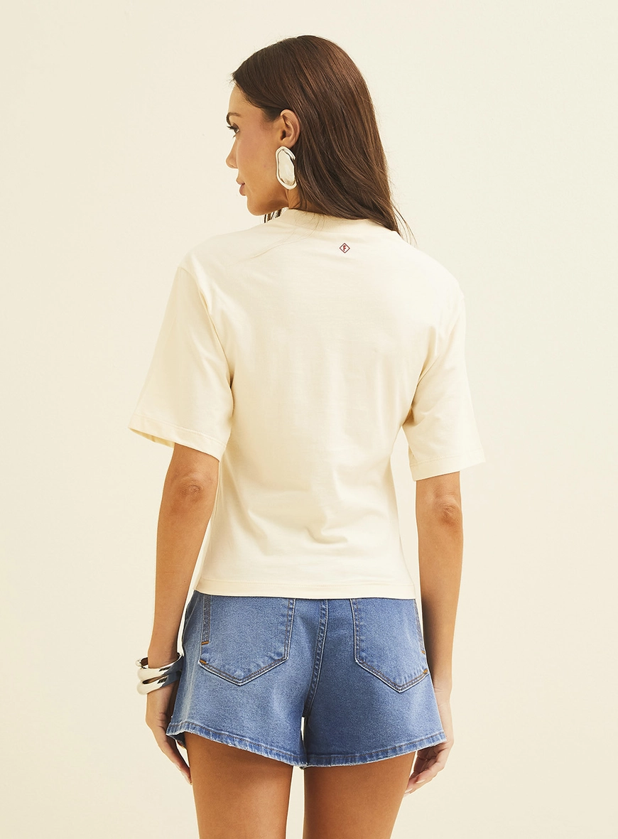 Camiseta Feminina Com Estampa Frontal Bege