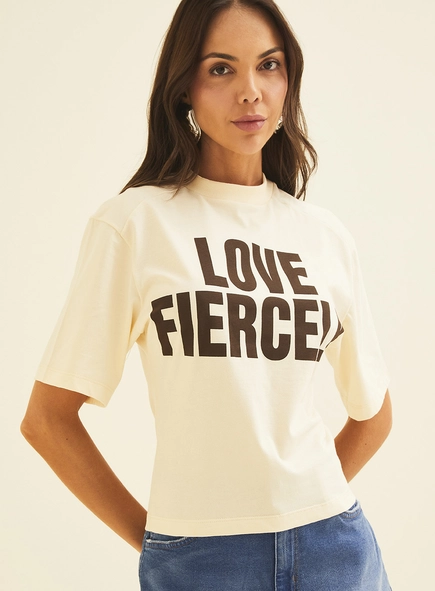 Camiseta Feminina Com Estampa Frontal