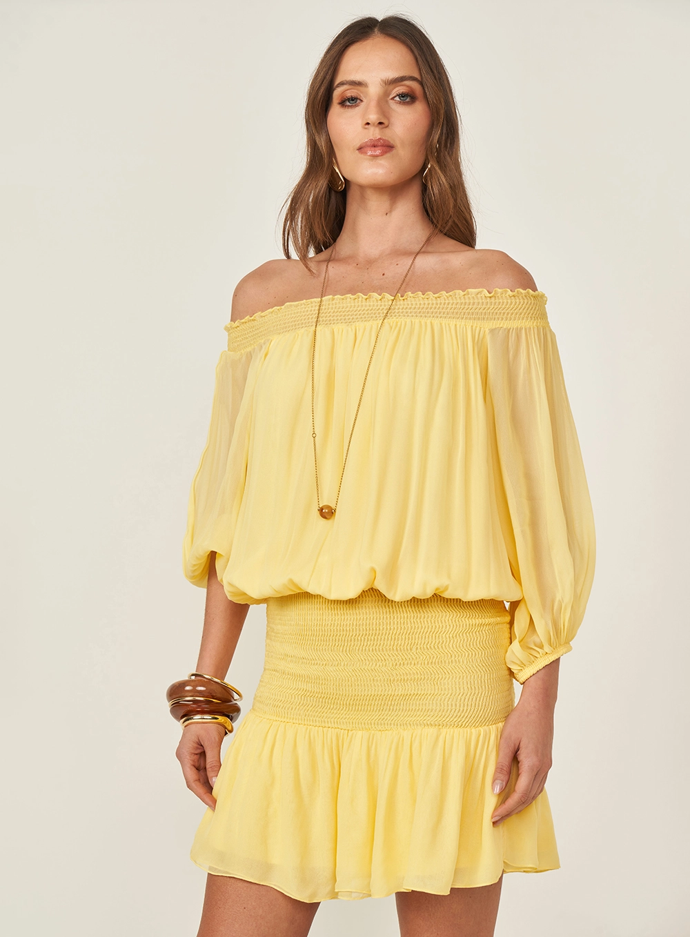 Vestido Ombro A Ombro Com Mangas Bufantes Amarelo