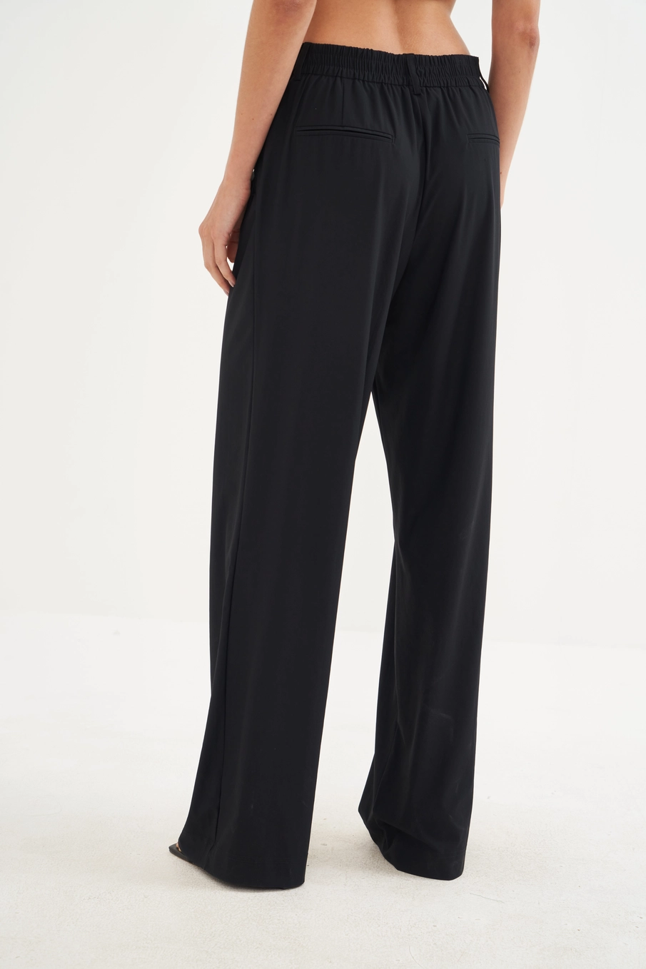 Calça Feminina Com Bolsos - Jade Preto