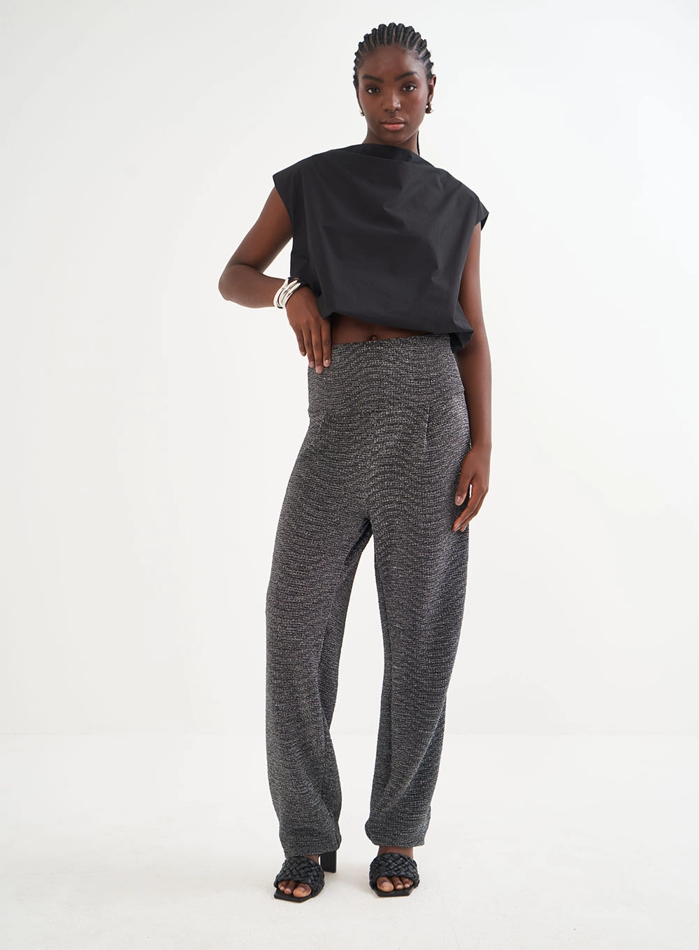 Calça Feminina Metalizada Comfort Cinza