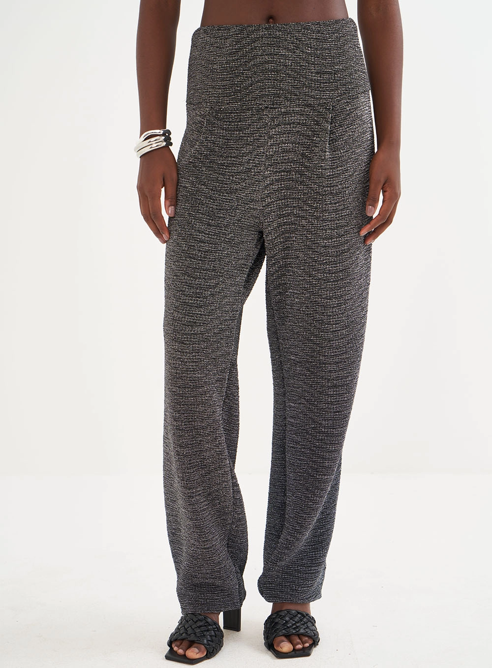Calça Feminina Metalizada Comfort Cinza