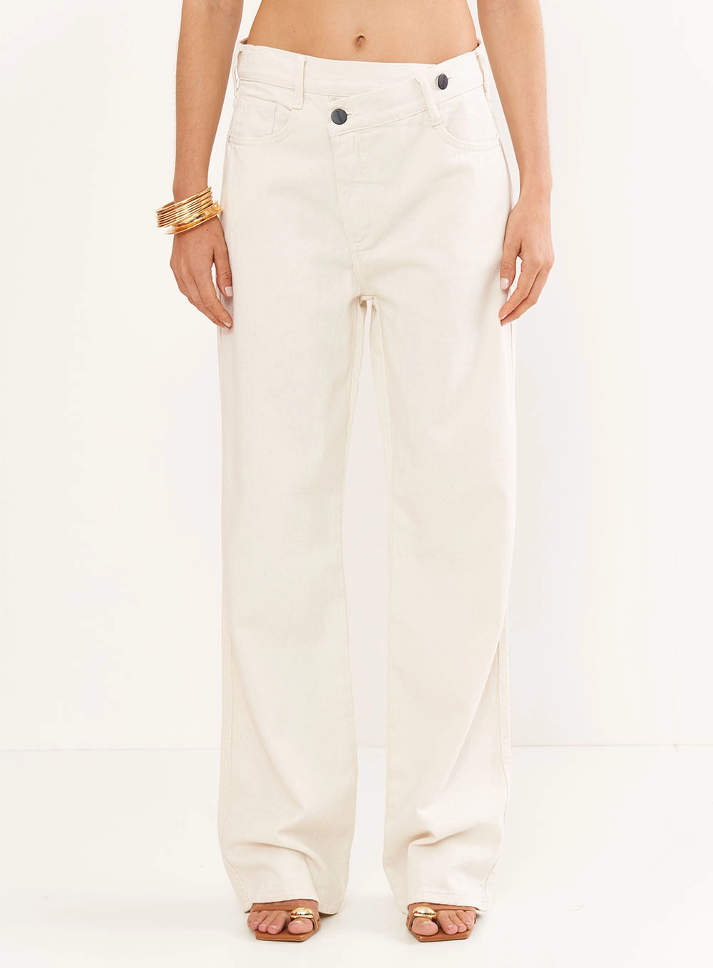 Calça Feminina Em Sarja Low - Leoni Off Shell