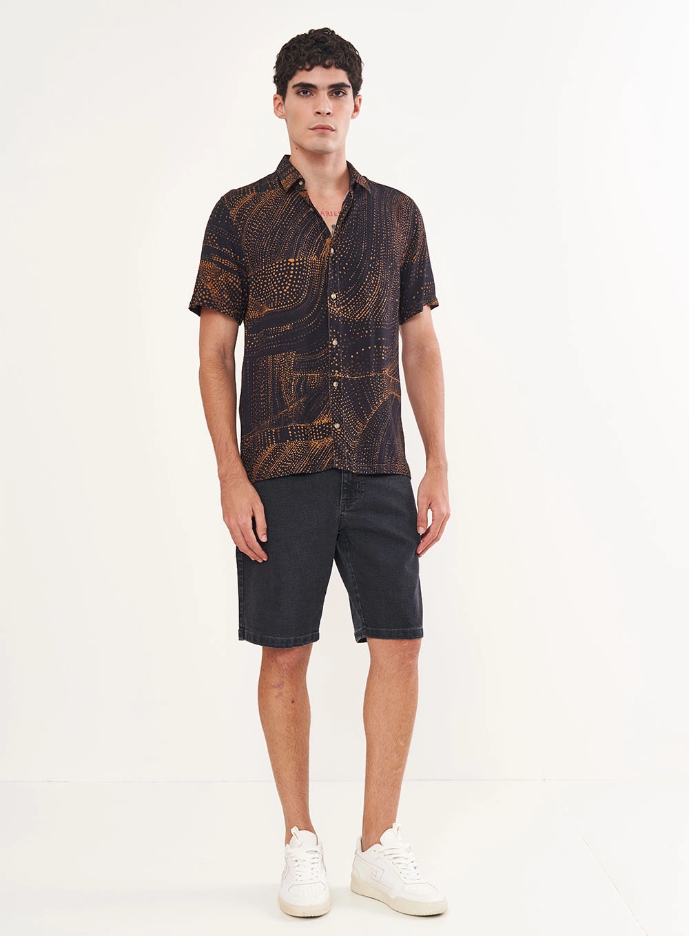 Bermuda Jeans Masculina Davi Indigo Preto