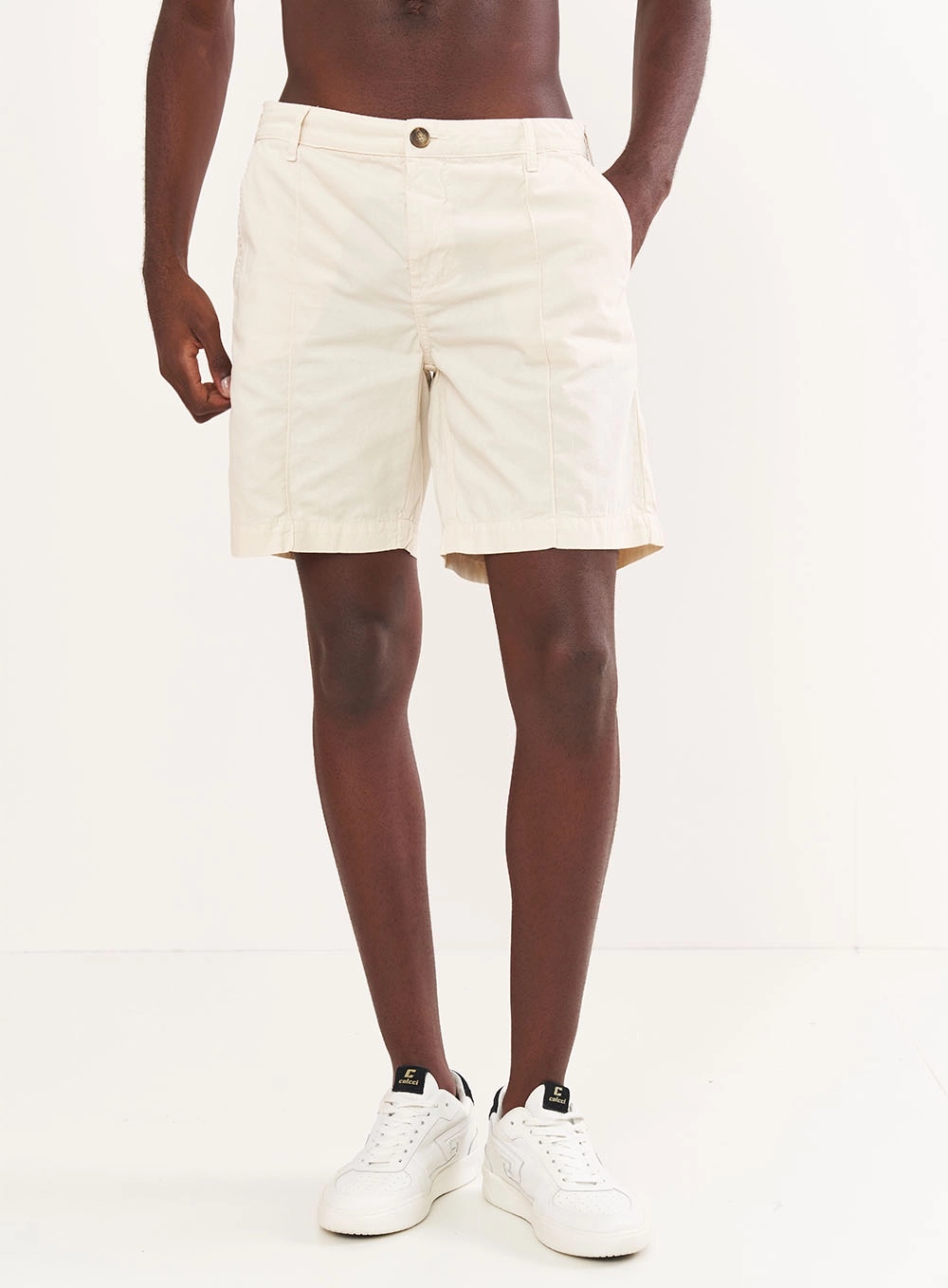 Bermuda Masculina Reta Em Sarja - New Chino | Colcci