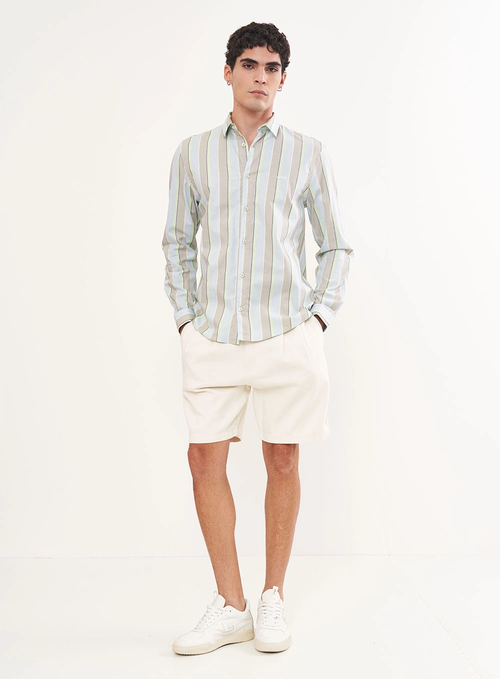 Bermuda Masculina Em Sarja - Bona Off Shell