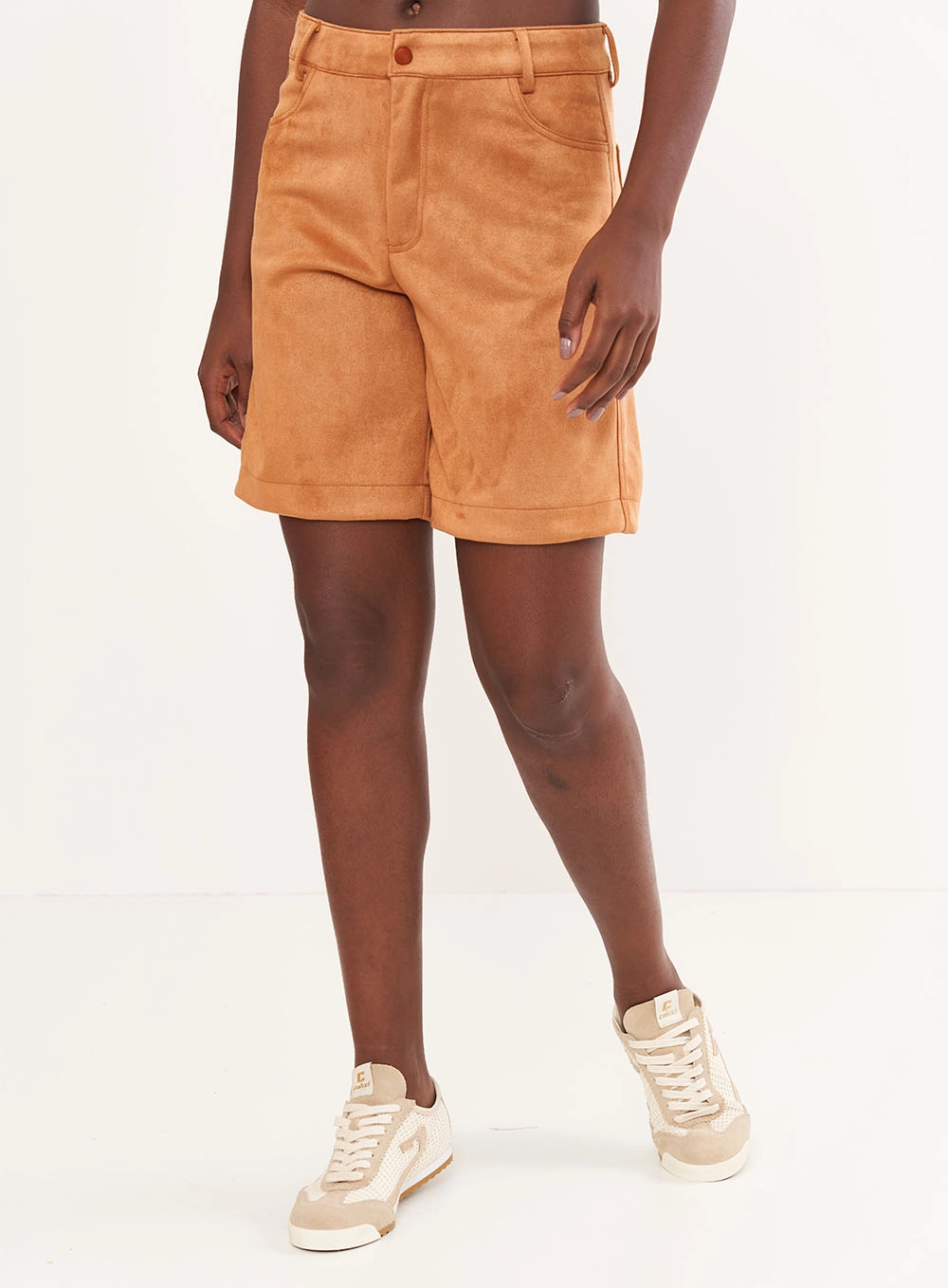 Bermuda Suede Média Marrom Ebbela