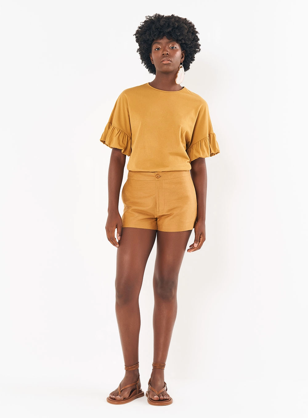 Short Alfaiataria Em Linho Marrom Ebbela