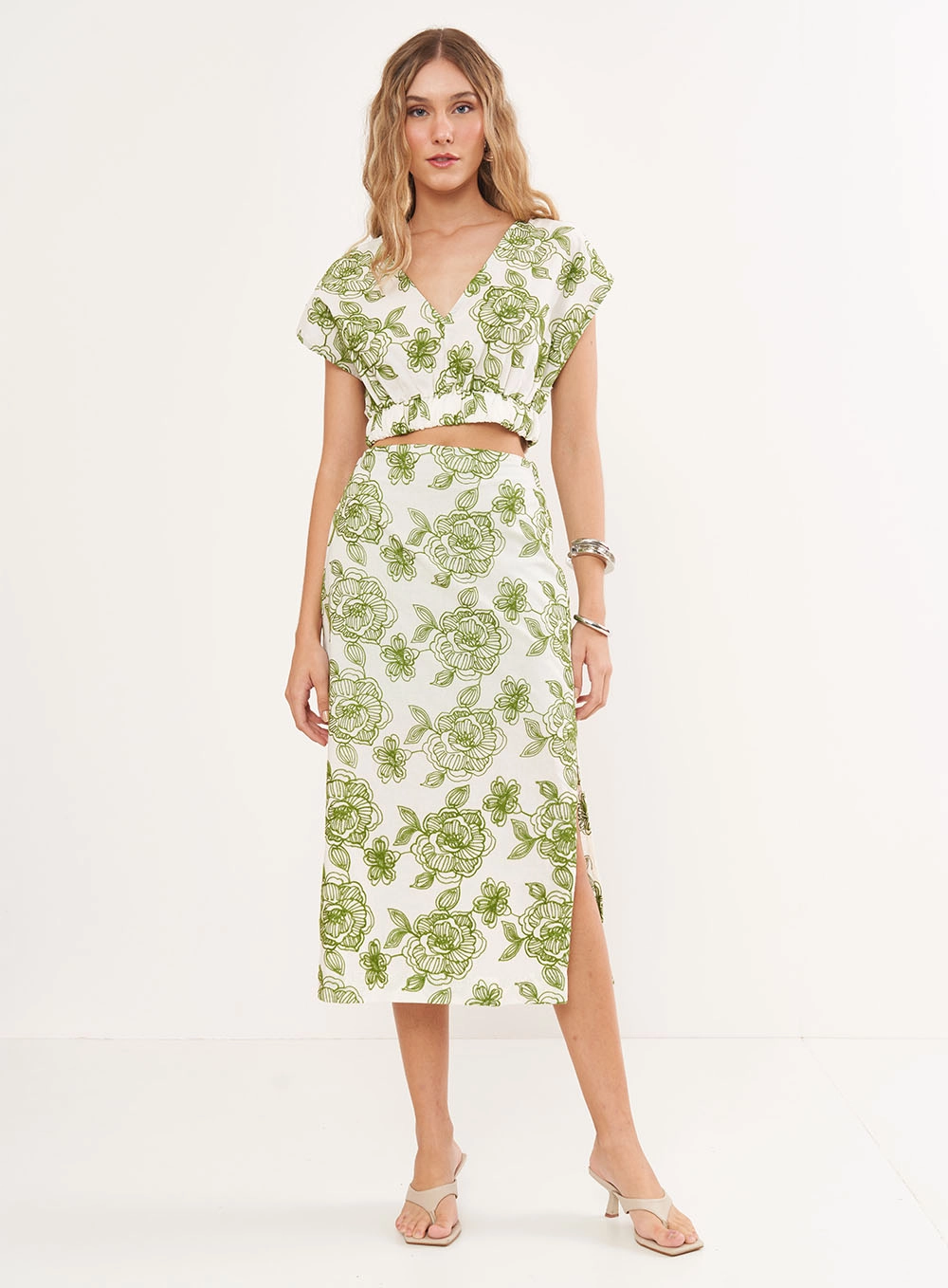 Saia Bordada Midi Floral Estampados