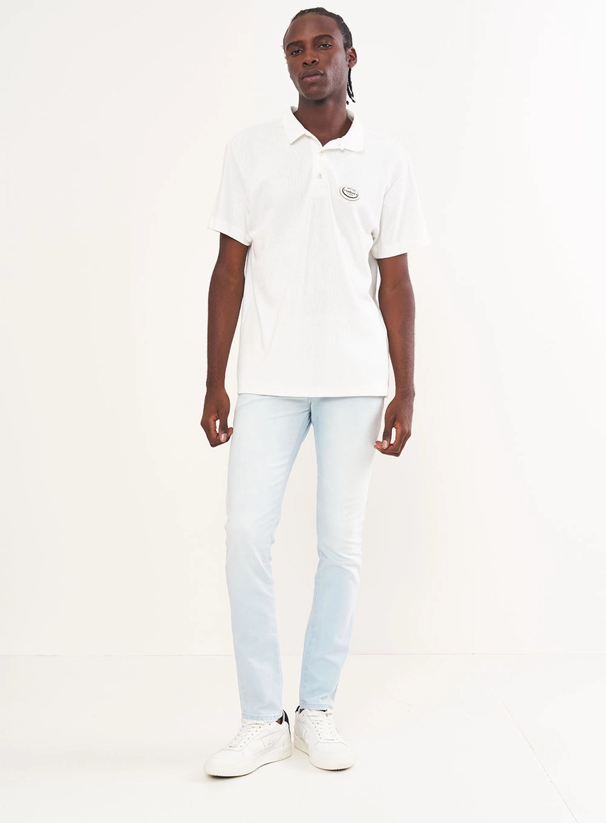 Polo Masculina Texturizada Com Detalhe Em Logo