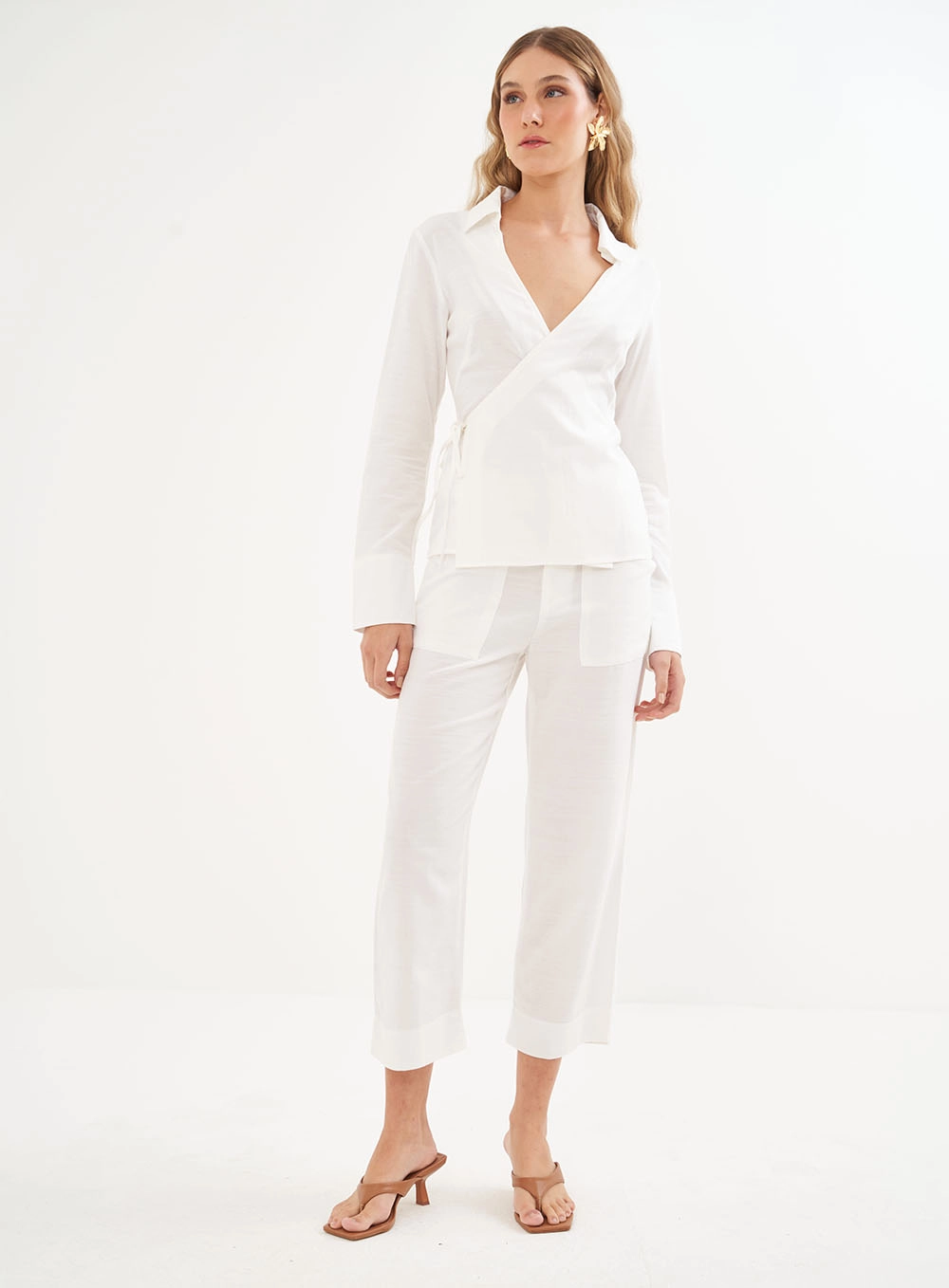 Camisa Feminina Alfaiataria Slim Off Shell