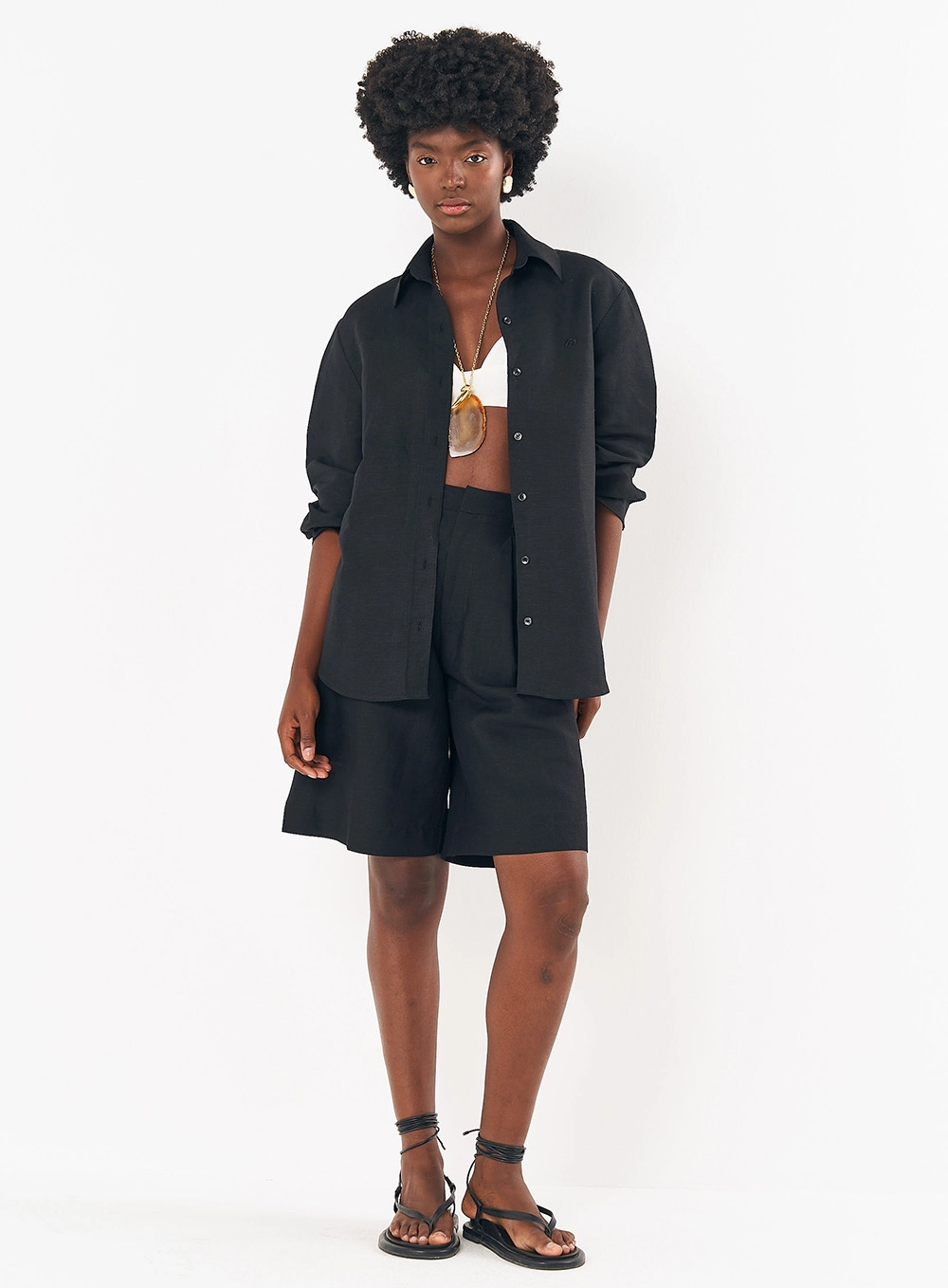 Camisa Feminina Alongada Em Linho Preto