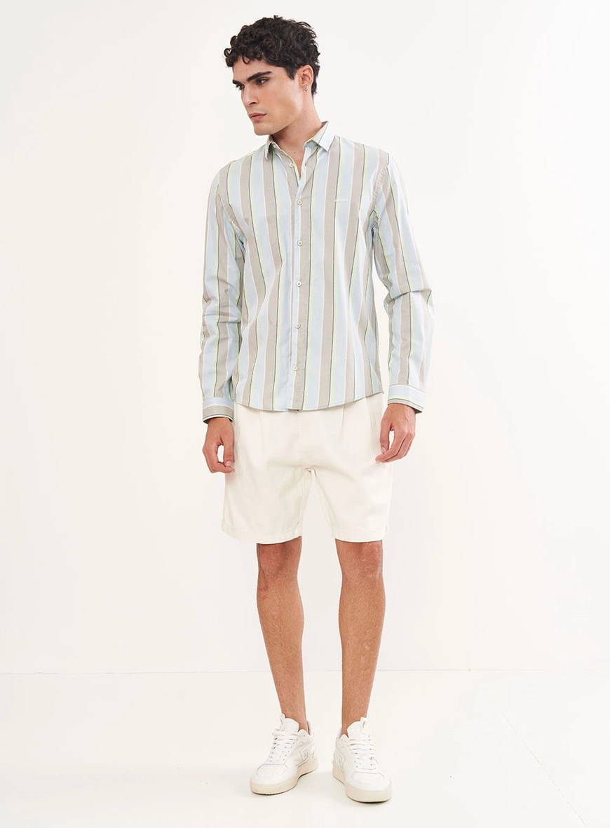 Camisa Listrada Relax Com Detalhe Em Bordado