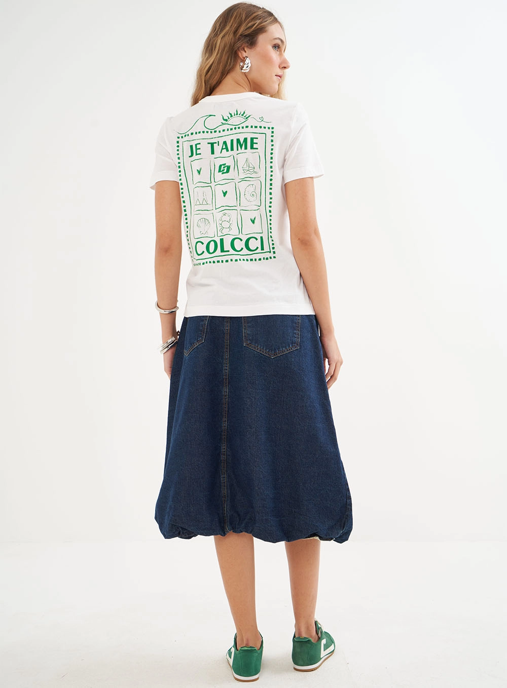 Camiseta Feminina Comfort Estampada Off Shell