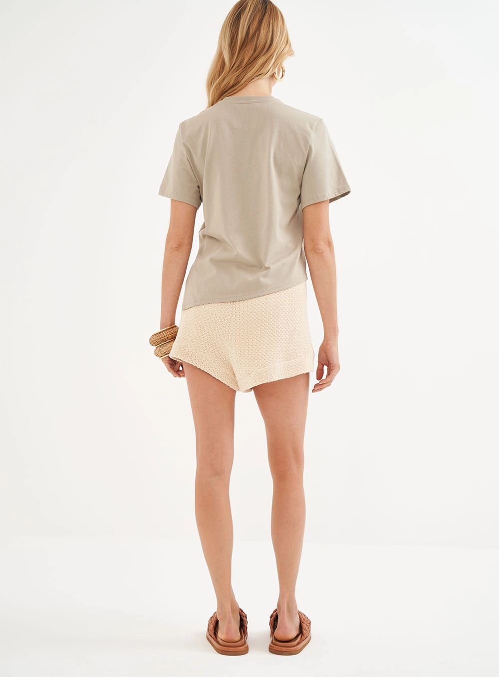 Camiseta Feminina Com Detalhe Assimétrico Bege