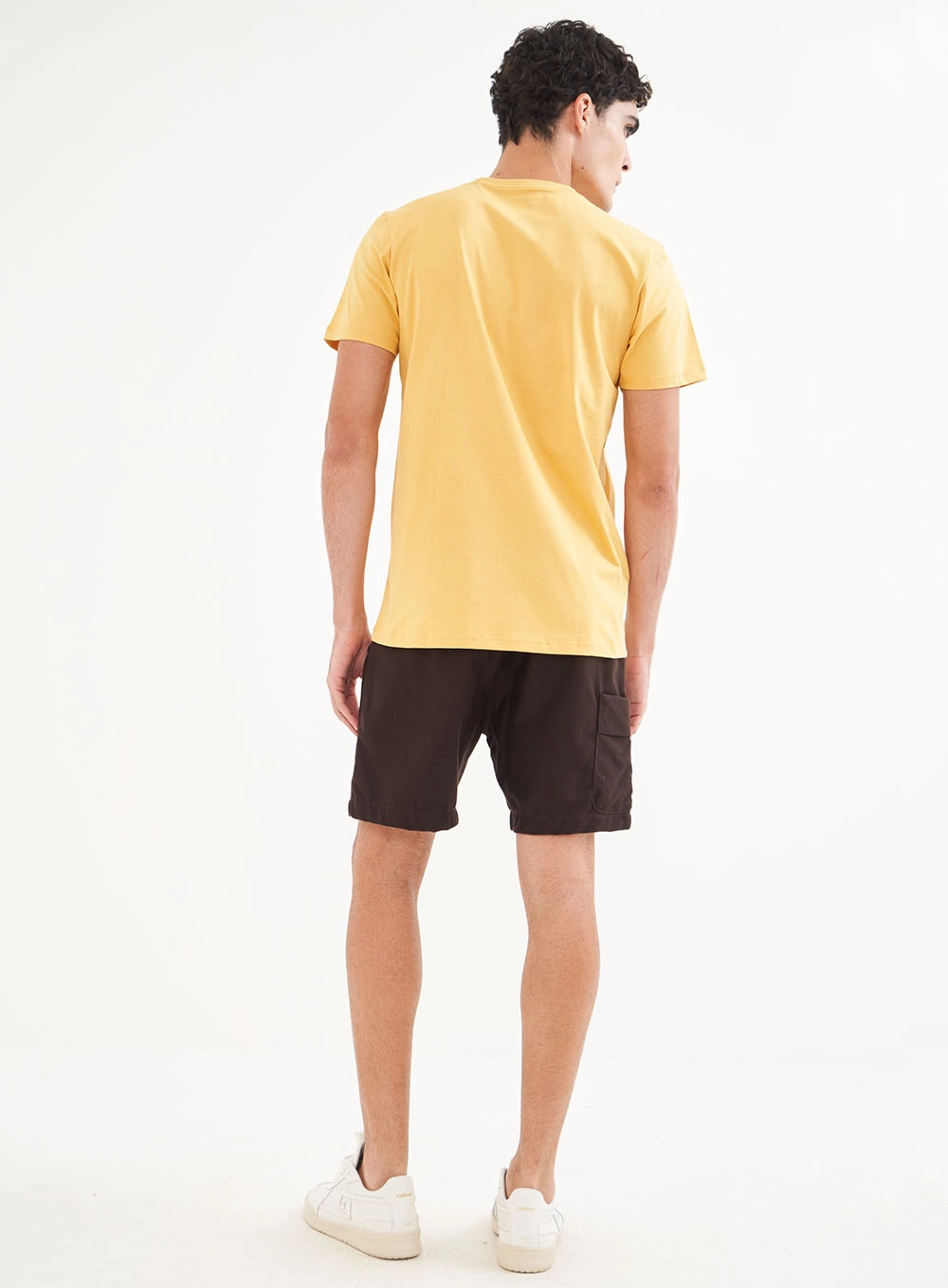 Camiseta Manga Curta Com Estampa Frontal Amarelo