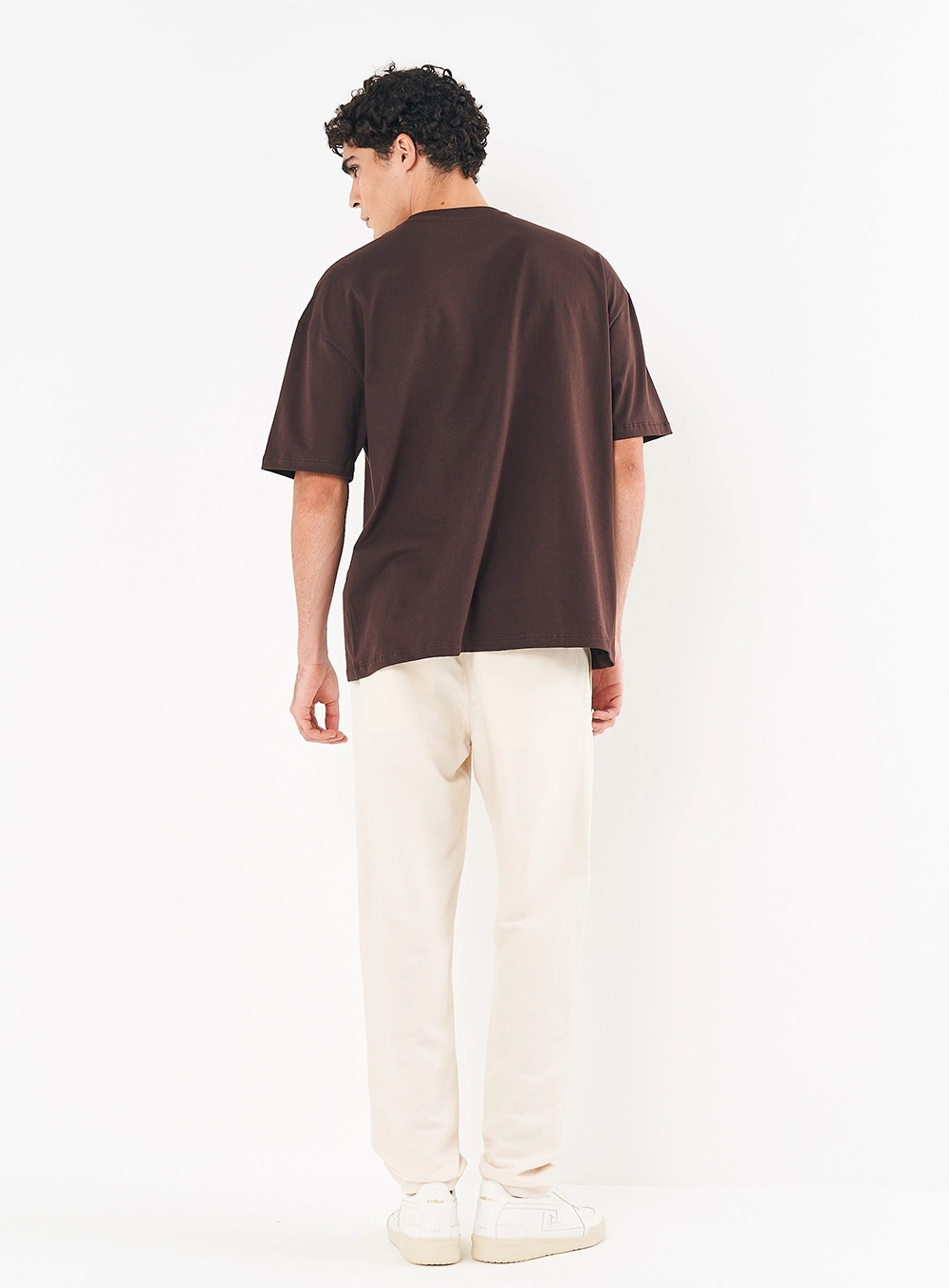 Camiseta Masculina Comfort Com Detalhe Em Logo Marrom