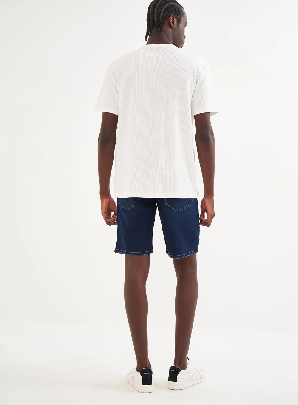 Camiseta Masculina Reta Manga Curta Off Shell