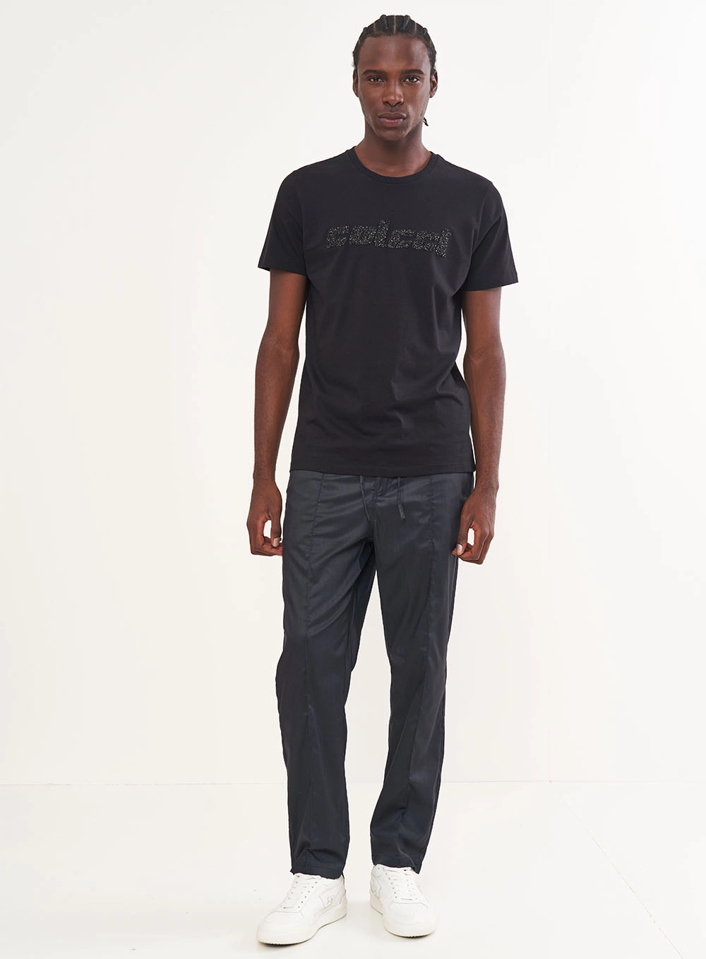 Camiseta Masculina Com Aplicação Preto